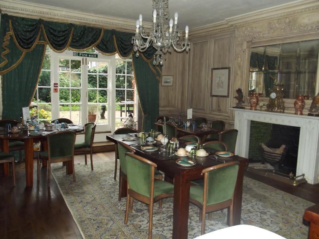 Harmondsworth Hall Guest House West Drayton  Buitenkant foto