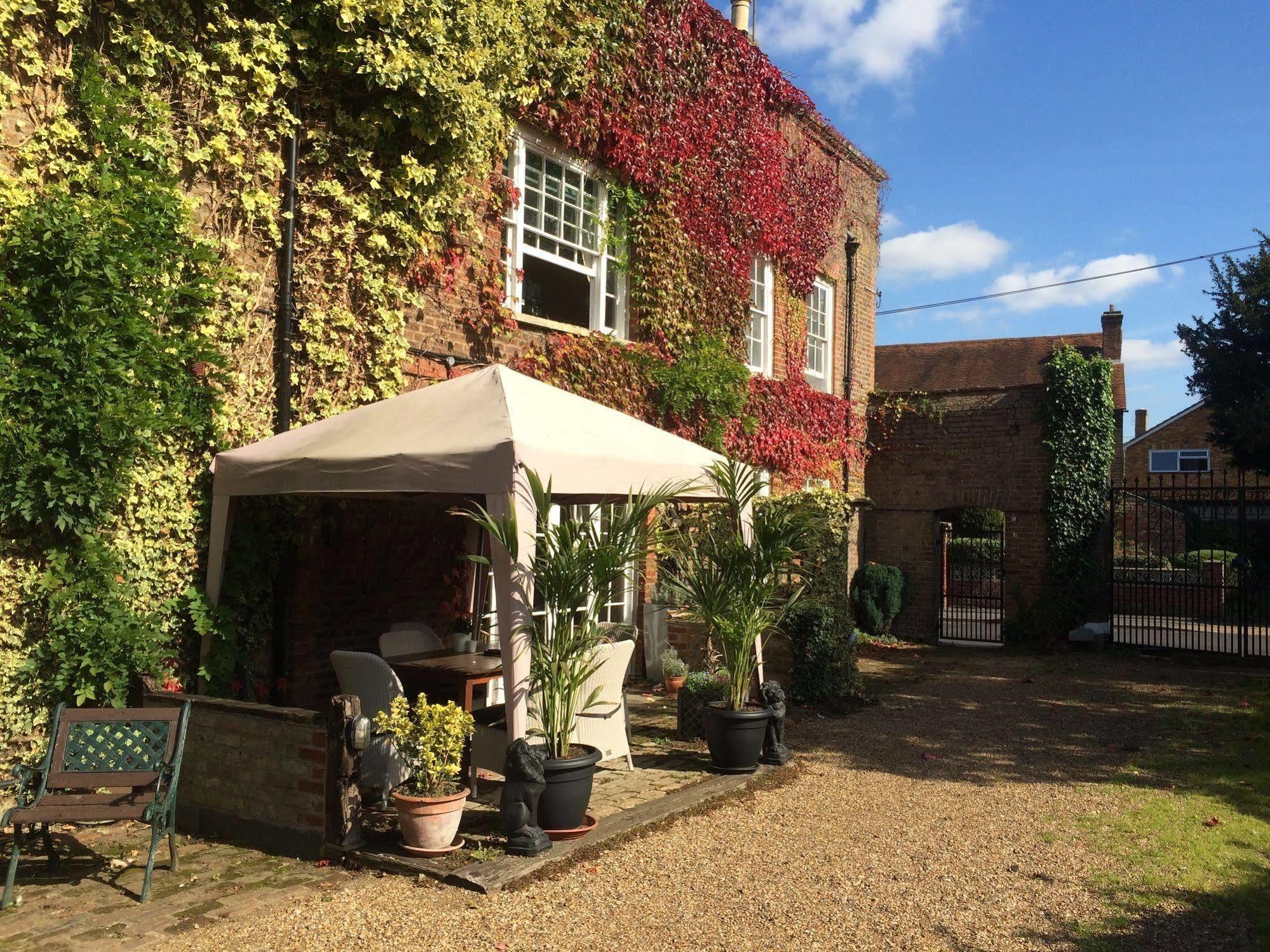 Harmondsworth Hall Guest House West Drayton  Buitenkant foto