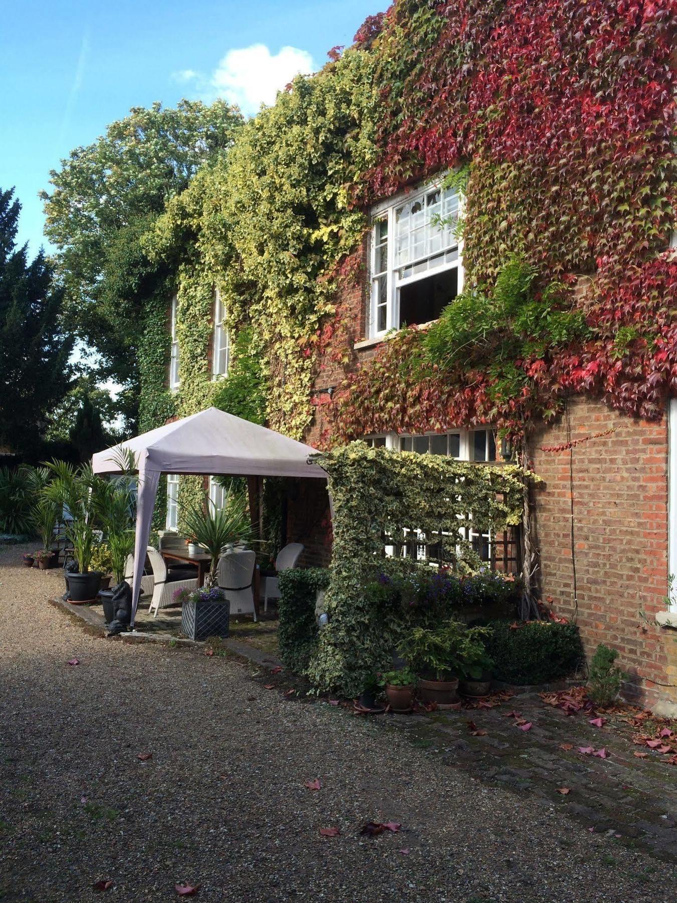 Harmondsworth Hall Guest House West Drayton  Buitenkant foto